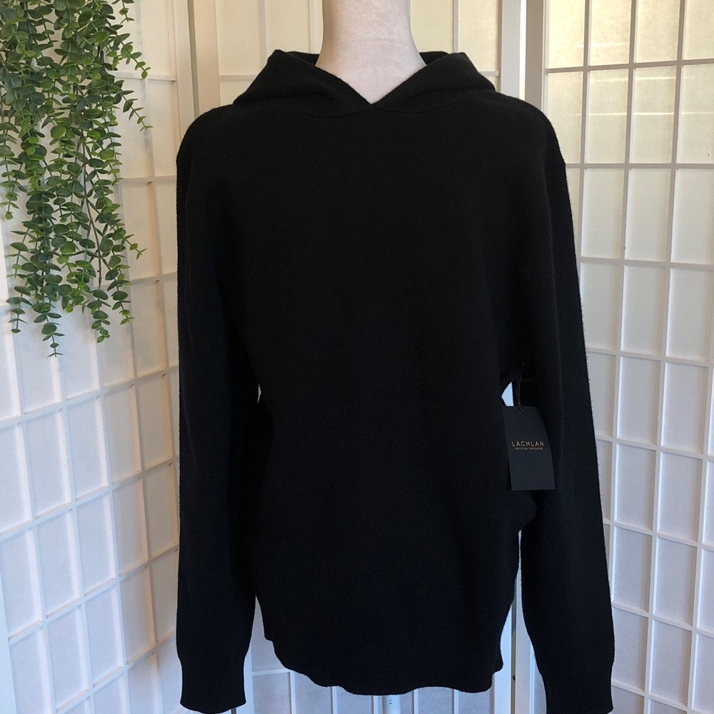 *WINTER SALE* NEW Latchlan Men’s Black Hooded Pullover Sweater in Medium. - Picture 1 of 12